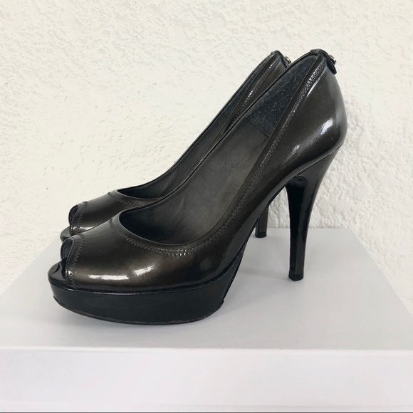 STUART WEITZMAN PATENT LEATHER PEEP TOE HEELS - Picture 2 of 8